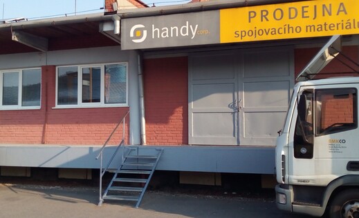Kompletní nátěr schodiště, nakládací rampy a vrat ve Zlíně – Rybníky