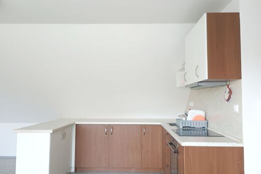 Výmalba stěny nad kuchyňskou linkou v Míškovicích