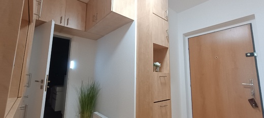 Výmalba předsíně v bytě 2+kk Zlín Podlesí