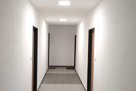 Výmalba dlouhé chodby SVJ Zlín Zelinova