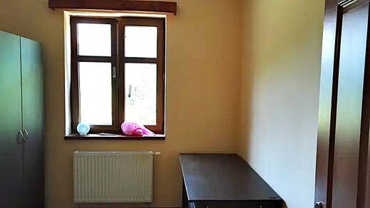 Pokoj na ubytovně po nové výmalbě ve Zlíně