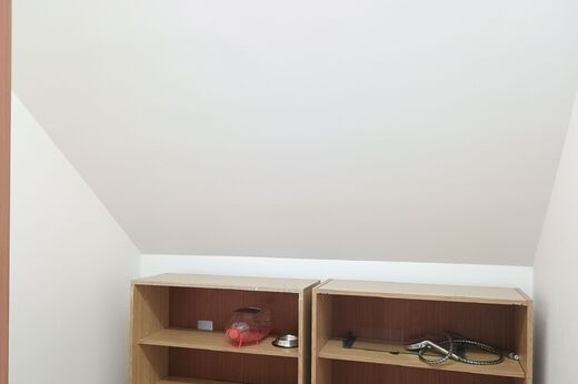 Výmalba úložného prostoru pod šikminou v Míškovicích