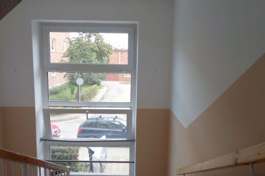 Výmalba schodiště s oknem SVJ Zálešná II Zlín
