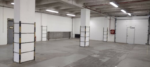 Výmalba skladové haly areál Svit Zlín.jpg